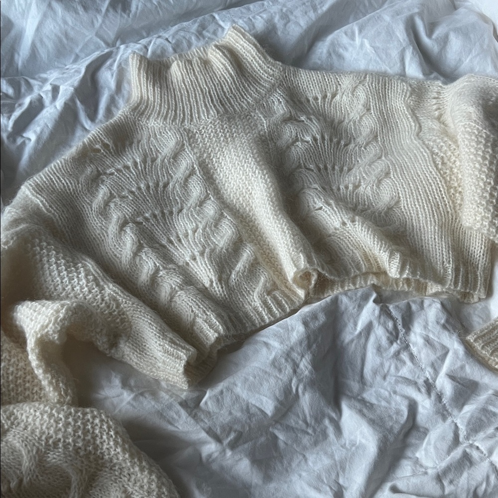 Free People | Turtle Neck Long-sleeve Crop - Picture 3 of 8